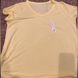 SO Women’s Light Yellow Top Size XXL